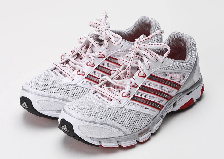 英國運(yùn)動鞋進(jìn)口清關(guān)流程